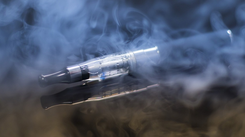 Bahaya Rokok Elektrik bagi Kesehatan - E-cigarette