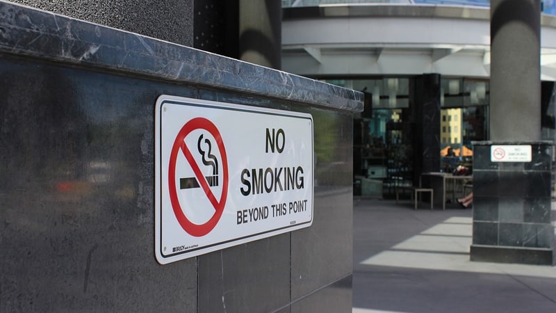 Bahaya Asap Rokok bagi Perokok Pasif - Area Bebas Rokok